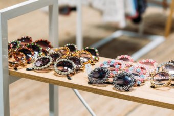 Discover clothing, jewellery and fashion accessories